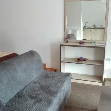 Kalmia Studio Homestay *